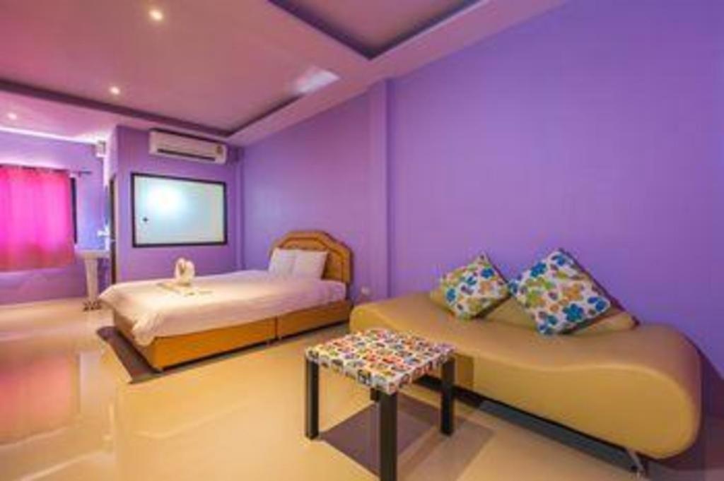 Fewtor Place 3*