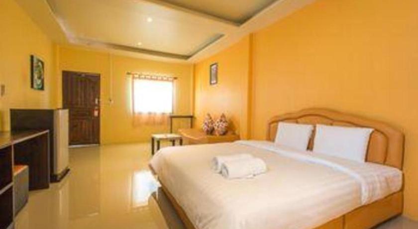 Fewtor Place 3*